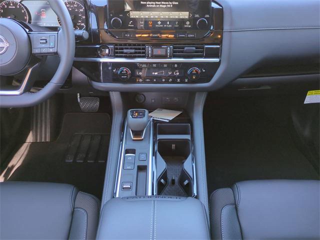 new 2025 Nissan Pathfinder car, priced at $35,332