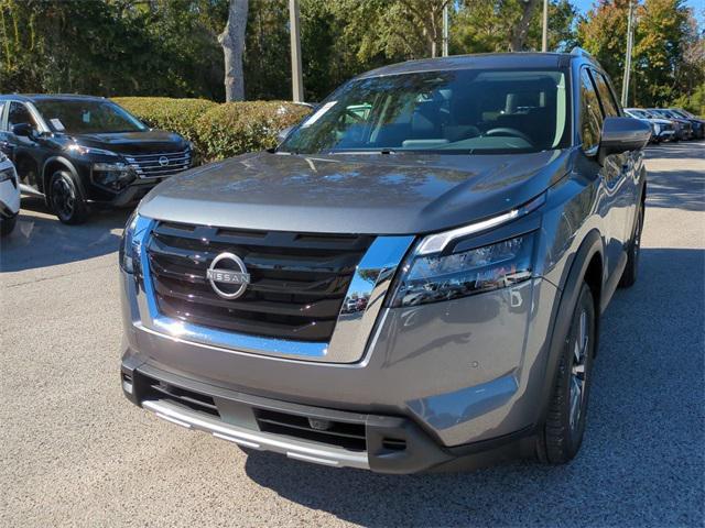 new 2025 Nissan Pathfinder car, priced at $35,332