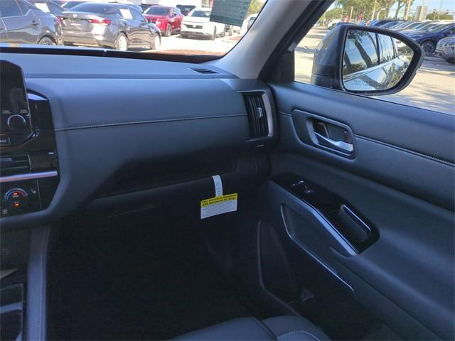 new 2025 Nissan Pathfinder car, priced at $35,332