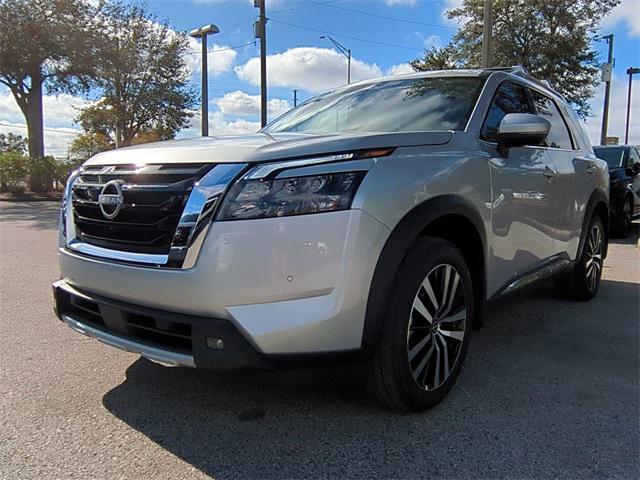 new 2025 Nissan Pathfinder car, priced at $49,790