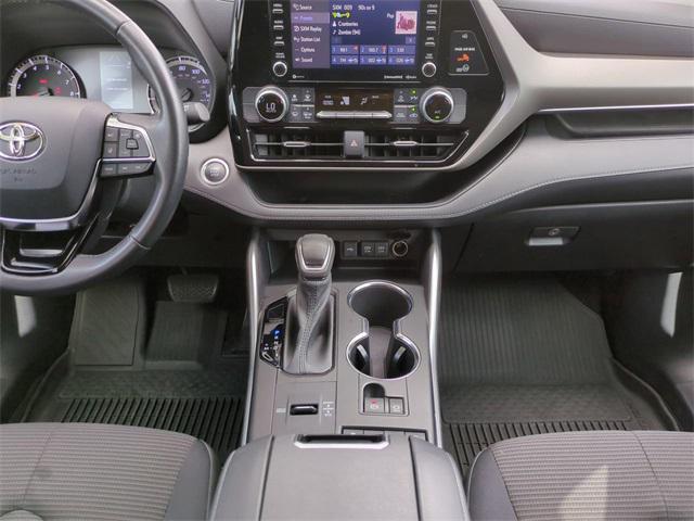 used 2021 Toyota Highlander car, priced at $26,899