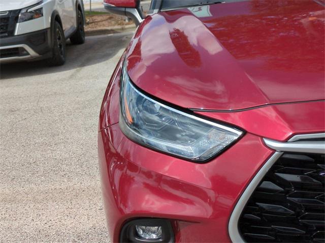 used 2021 Toyota Highlander car, priced at $26,899