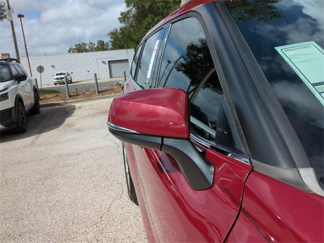 used 2021 Toyota Highlander car, priced at $26,899