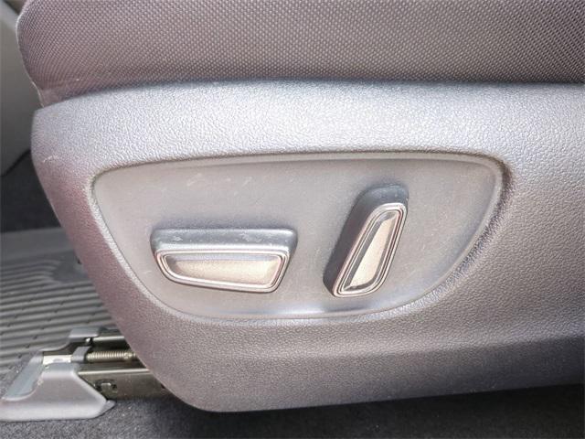 used 2021 Toyota Highlander car, priced at $26,899
