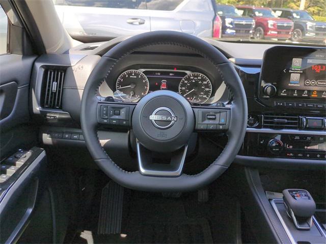 new 2025 Nissan Pathfinder car, priced at $40,381