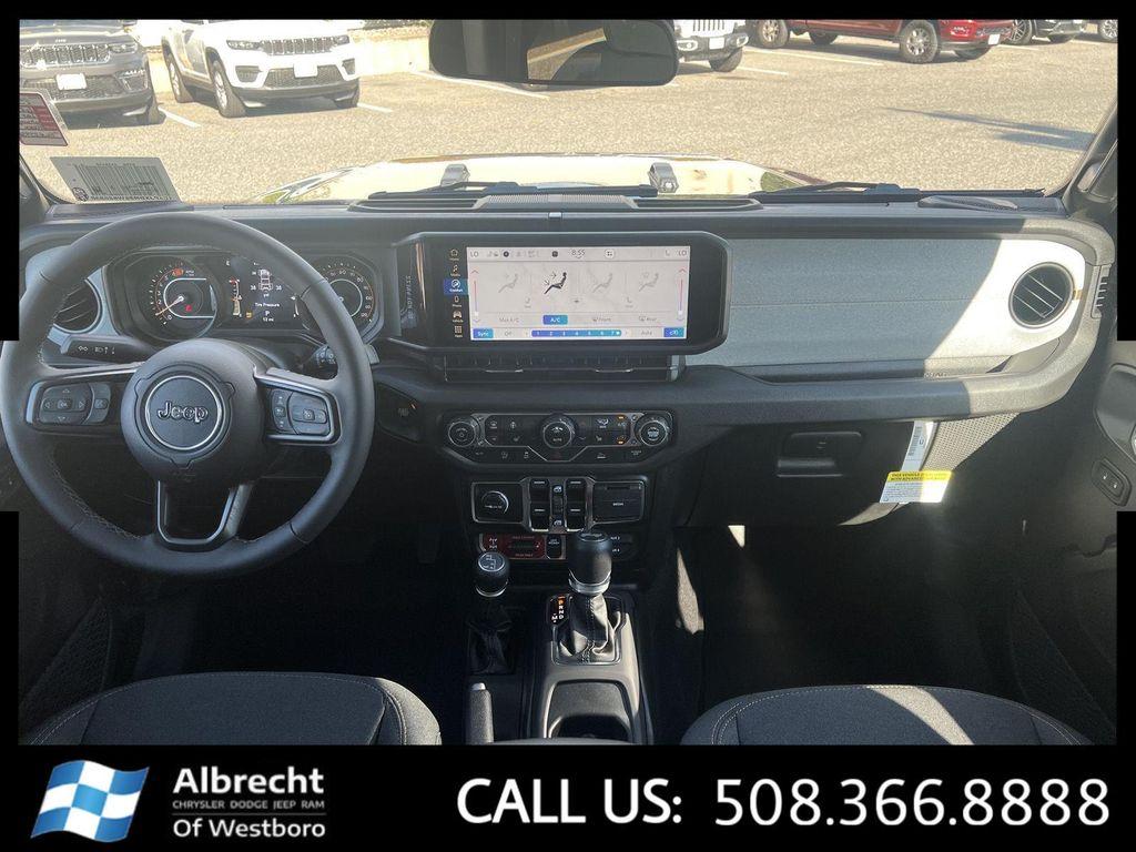 new 2025 Jeep Wrangler car, priced at $44,737