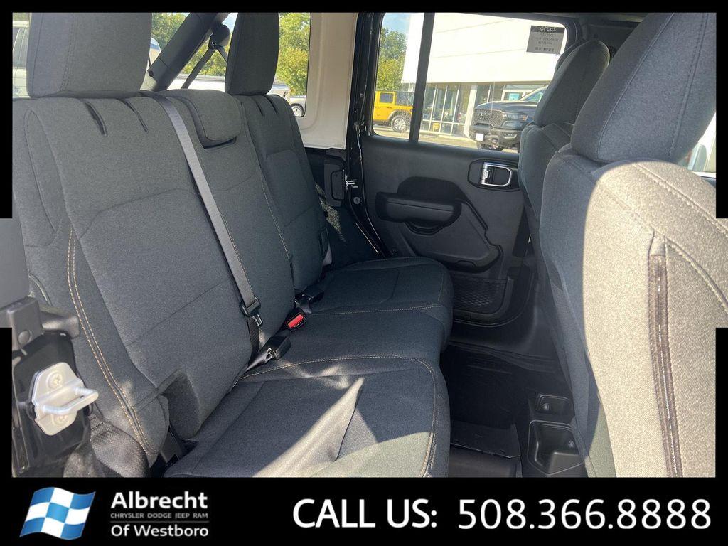 new 2025 Jeep Wrangler car, priced at $44,737