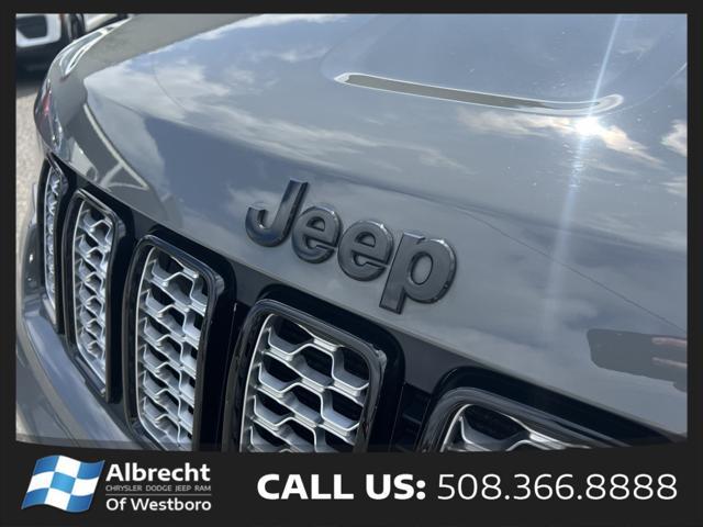 used 2022 Jeep Grand Cherokee car, priced at $30,999