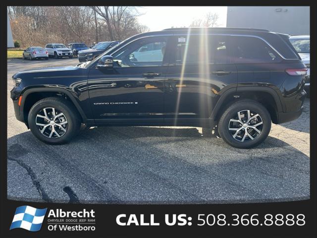 new 2025 Jeep Grand Cherokee car, priced at $45,810