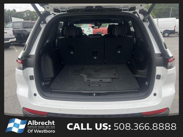 used 2024 Jeep Grand Cherokee car, priced at $35,999