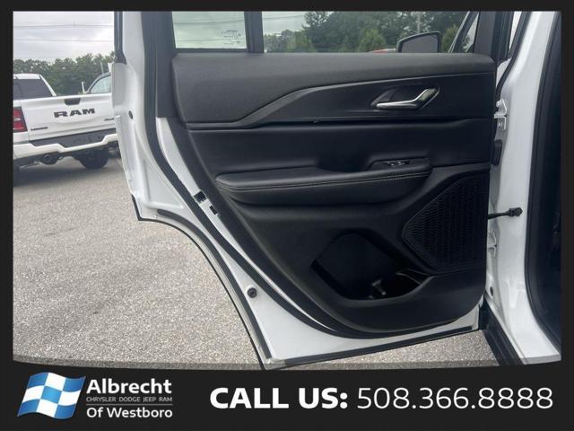 used 2024 Jeep Grand Cherokee car, priced at $35,999