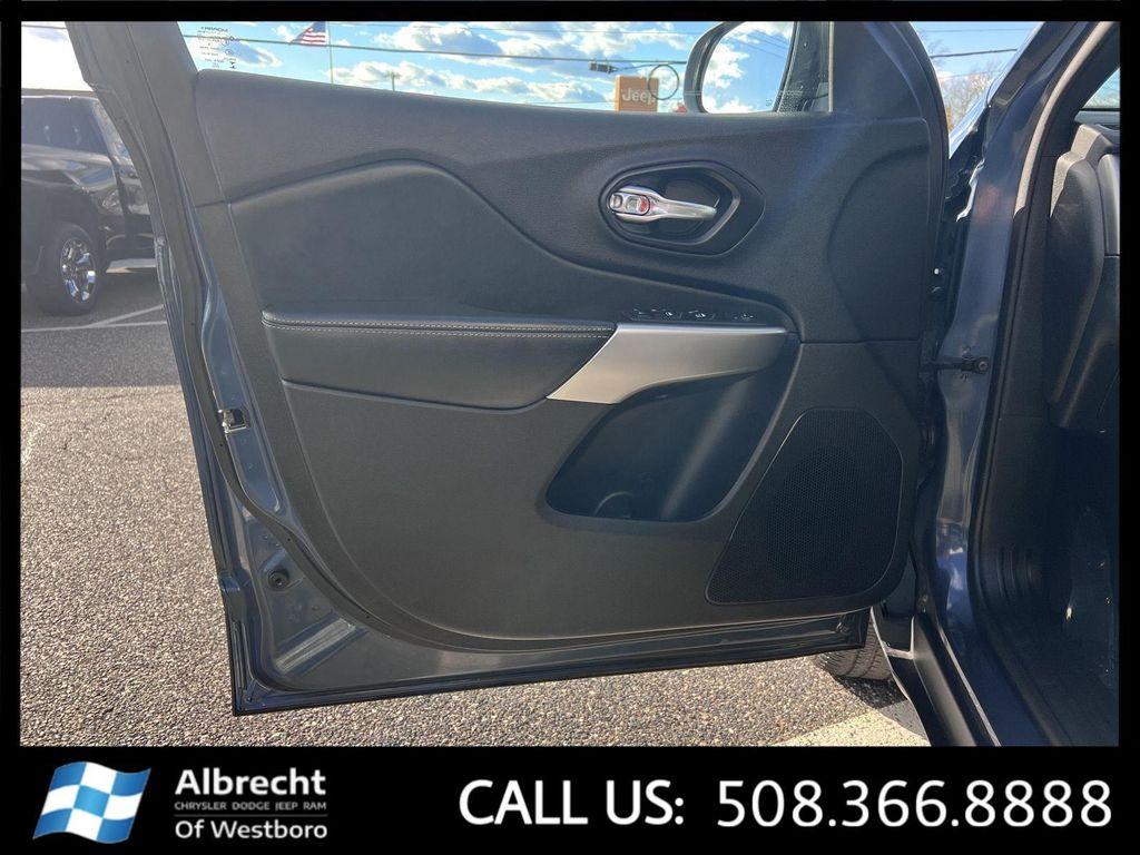 used 2021 Jeep Cherokee car, priced at $20,894