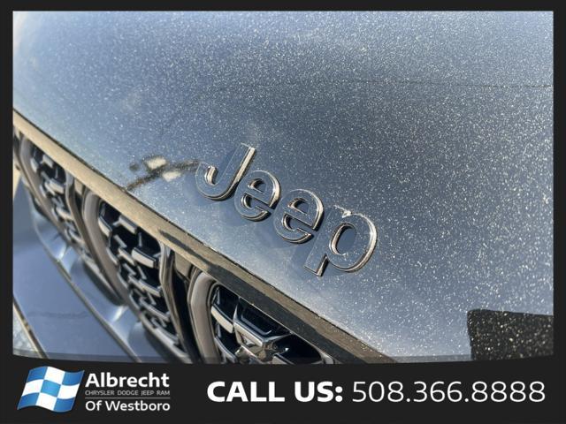 new 2025 Jeep Grand Cherokee car, priced at $60,925