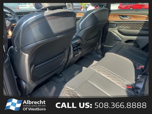 new 2025 Jeep Grand Cherokee car, priced at $60,925