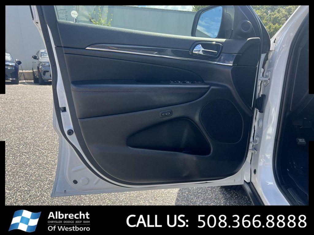 used 2021 Jeep Grand Cherokee car, priced at $31,999
