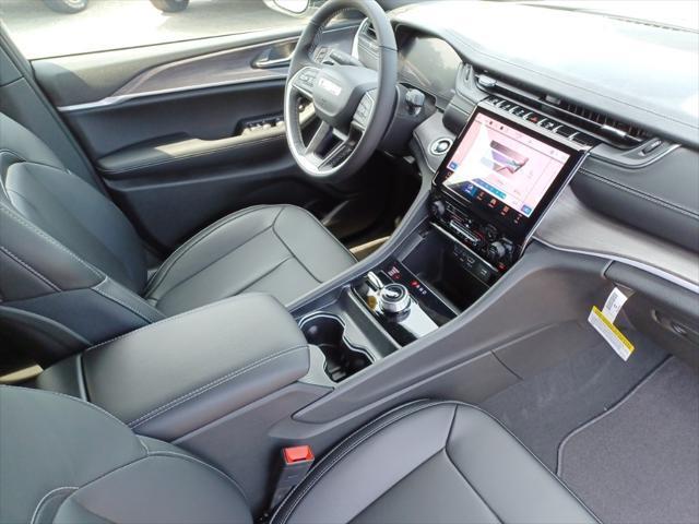 new 2025 Jeep Grand Cherokee car, priced at $43,235