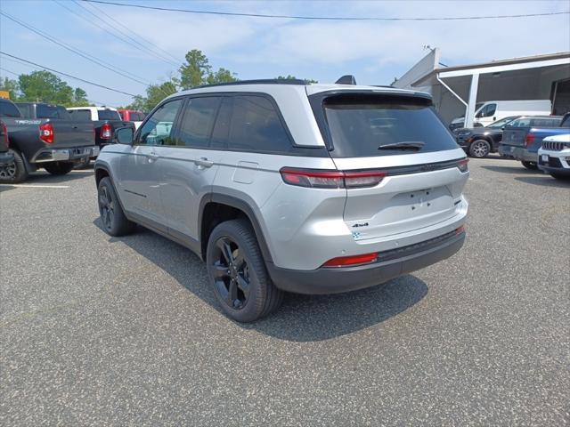 new 2025 Jeep Grand Cherokee car, priced at $43,235