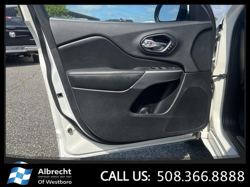 used 2019 Jeep Cherokee car, priced at $17,694