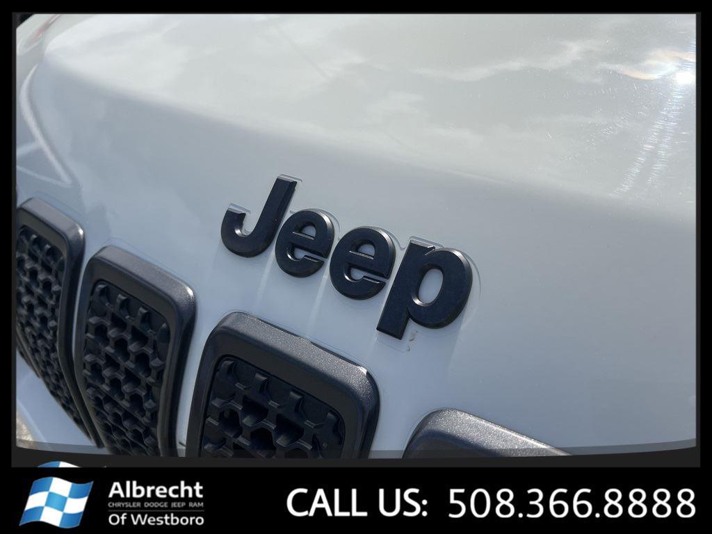 used 2019 Jeep Cherokee car, priced at $17,694