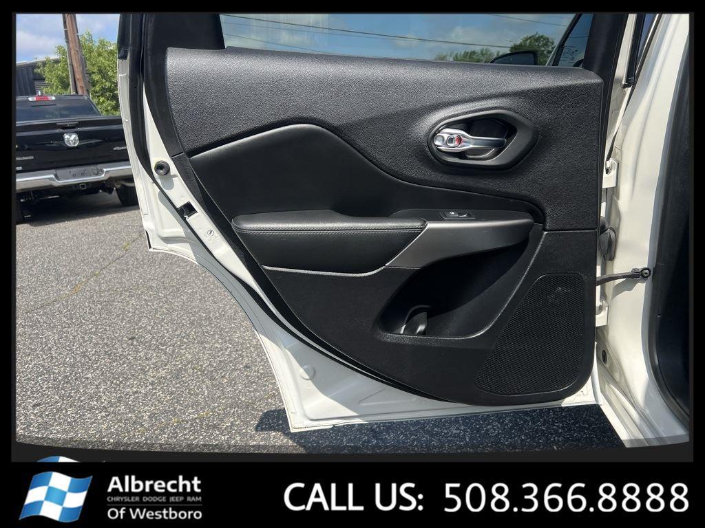 used 2019 Jeep Cherokee car, priced at $17,694