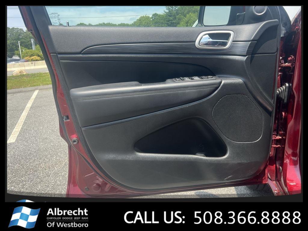 used 2022 Jeep Grand Cherokee car, priced at $29,999