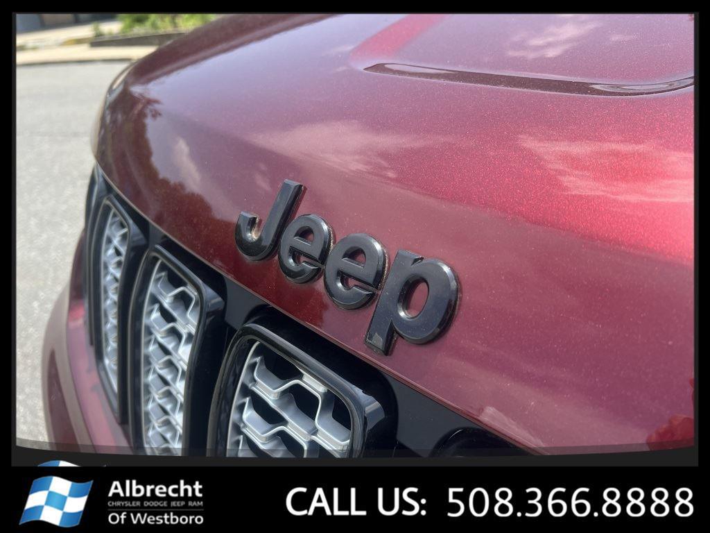 used 2022 Jeep Grand Cherokee car, priced at $28,294