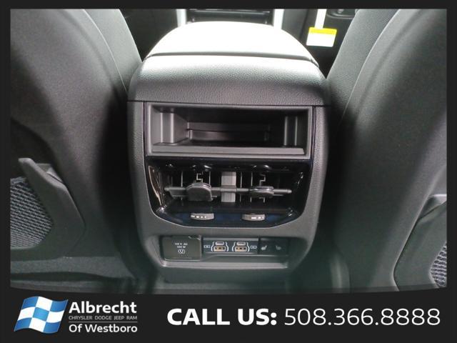 new 2025 Jeep Grand Cherokee car, priced at $41,505