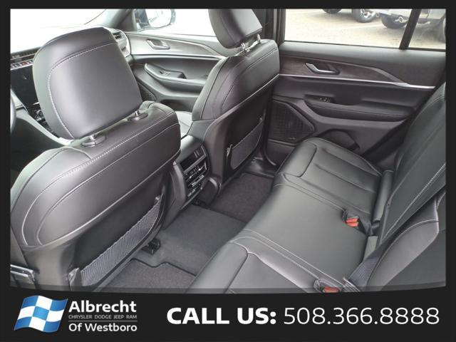 new 2025 Jeep Grand Cherokee car, priced at $41,505