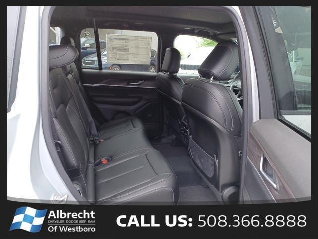 new 2025 Jeep Grand Cherokee car, priced at $41,505