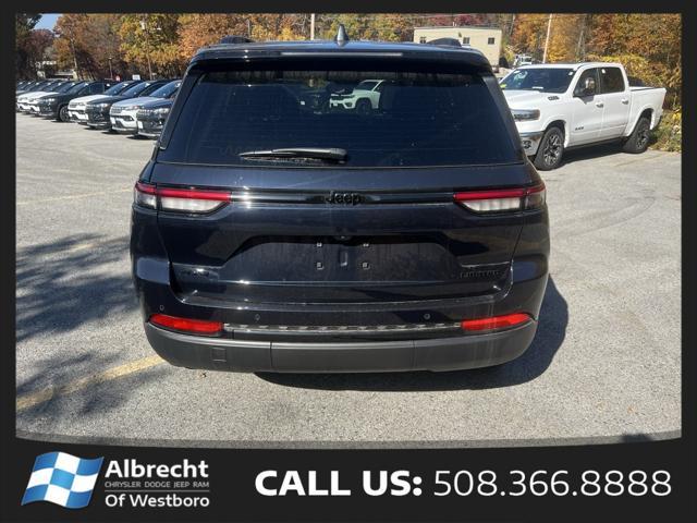 new 2024 Jeep Grand Cherokee car, priced at $49,035