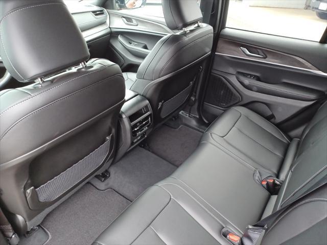 new 2025 Jeep Grand Cherokee car, priced at $40,510