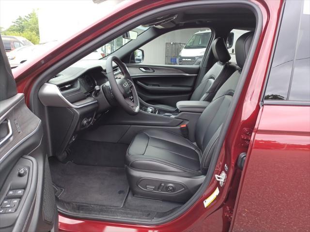 new 2025 Jeep Grand Cherokee car, priced at $40,510