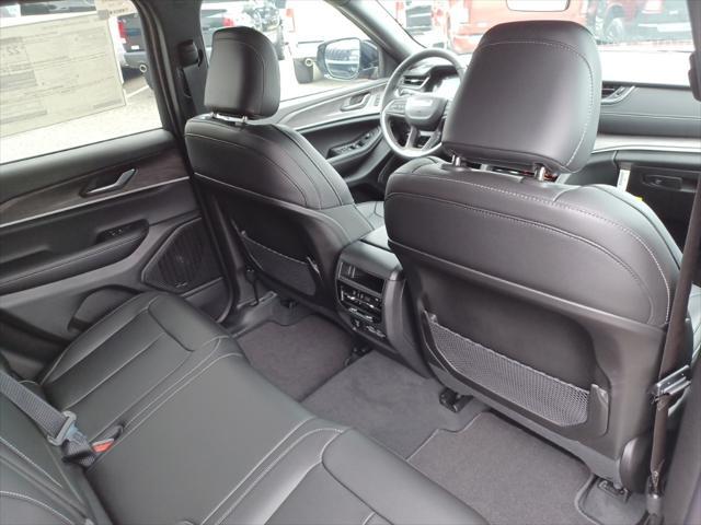 new 2025 Jeep Grand Cherokee car, priced at $40,510