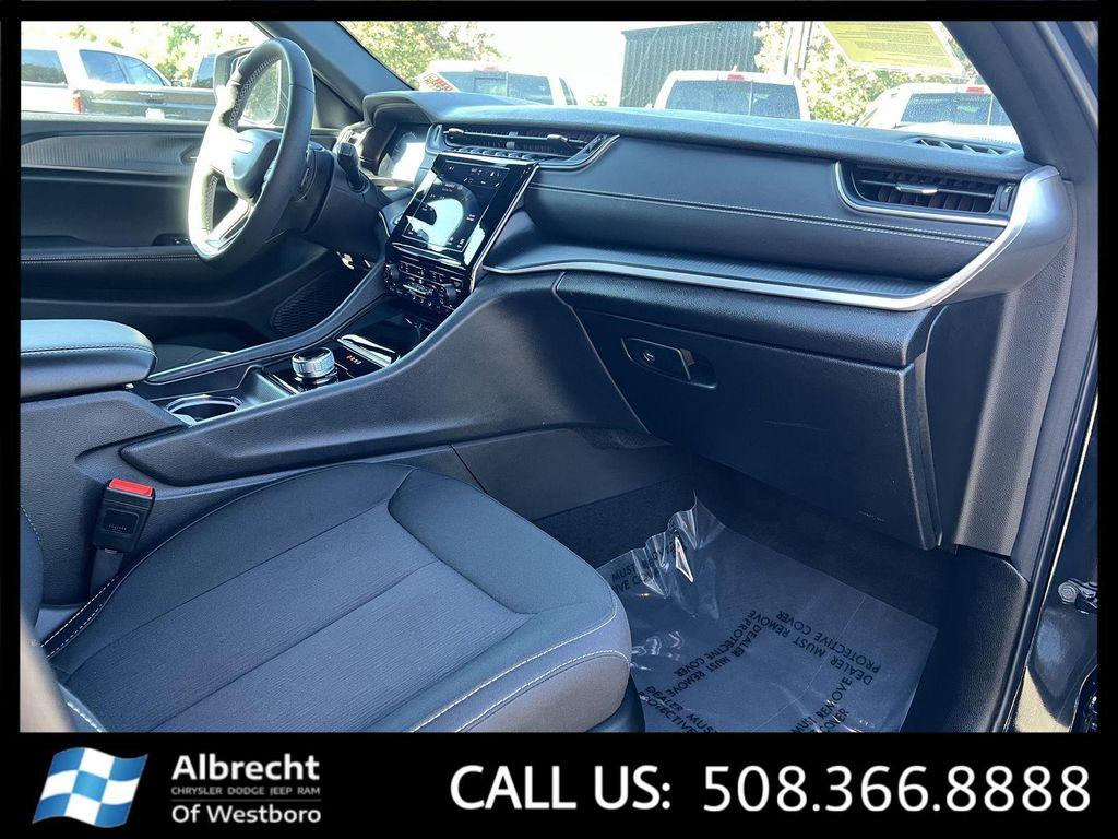 used 2025 Jeep Grand Cherokee car