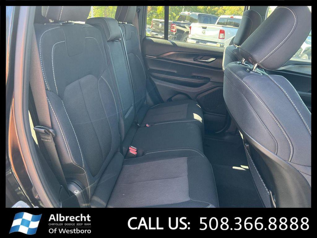 used 2025 Jeep Grand Cherokee car