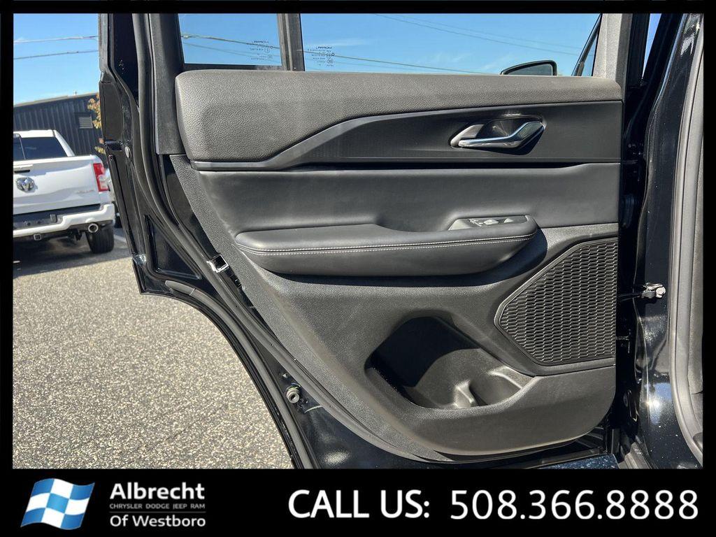 used 2025 Jeep Grand Cherokee car