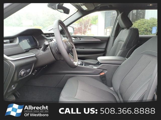 new 2025 Jeep Grand Cherokee car, priced at $39,470