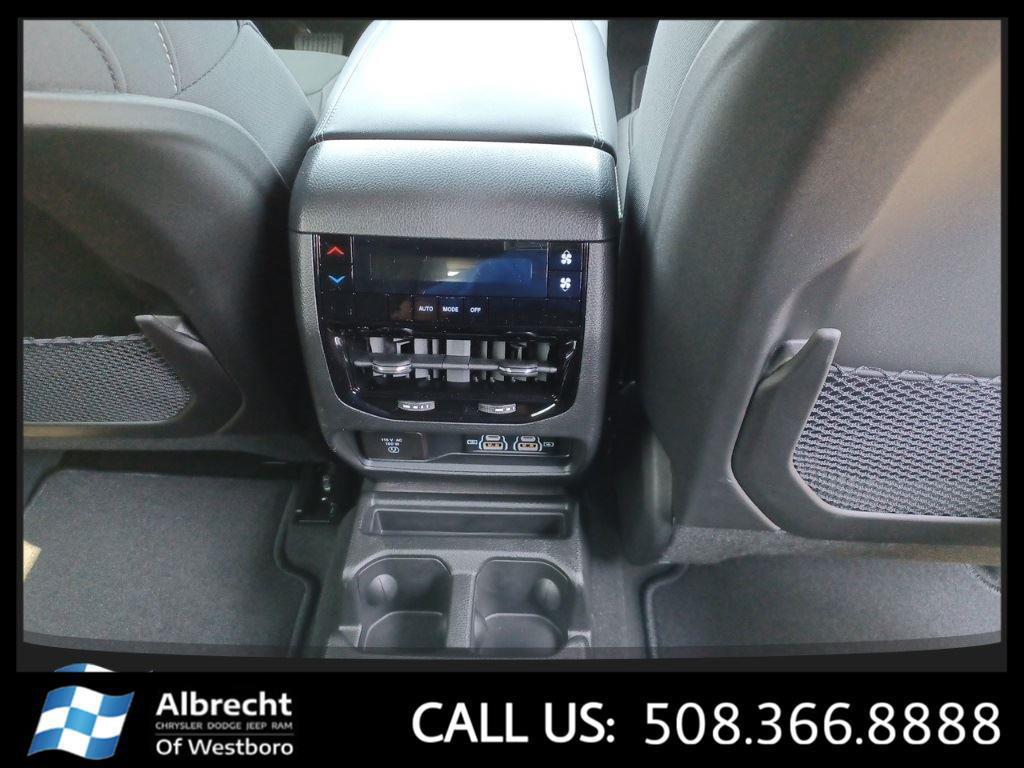 new 2025 Jeep Grand Cherokee L car, priced at $39,517