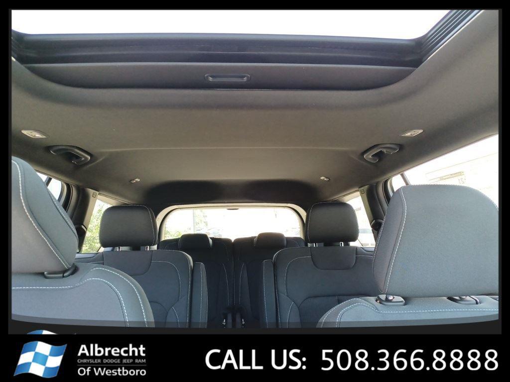 new 2025 Jeep Grand Cherokee L car, priced at $39,517