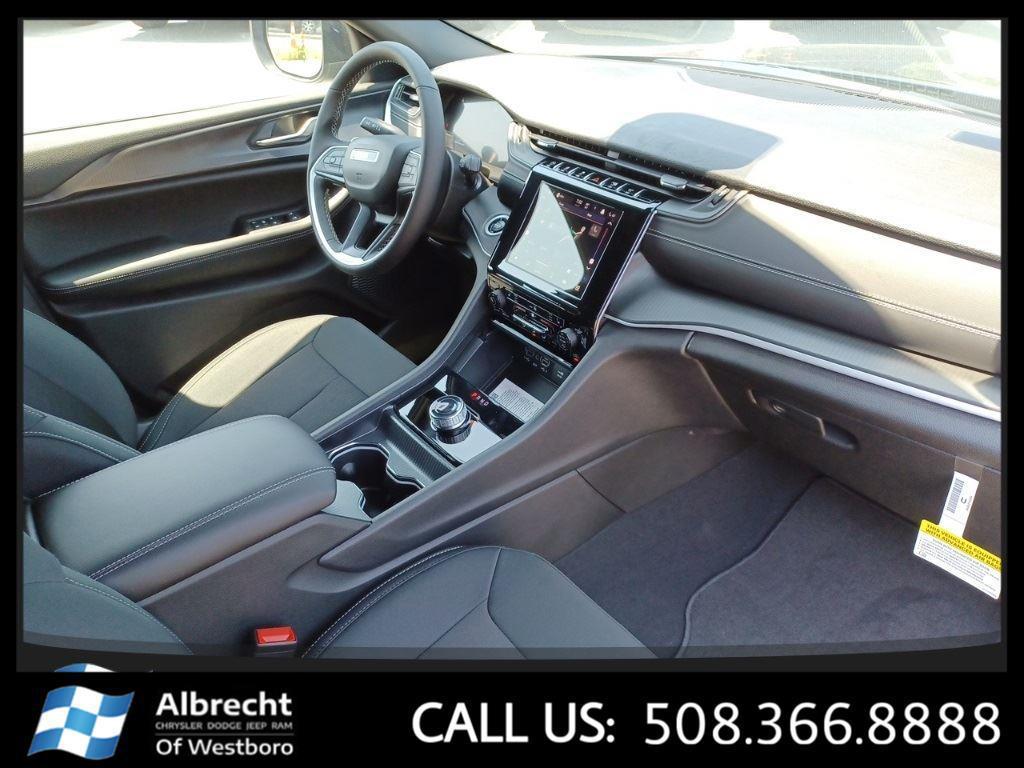 new 2025 Jeep Grand Cherokee L car, priced at $39,517