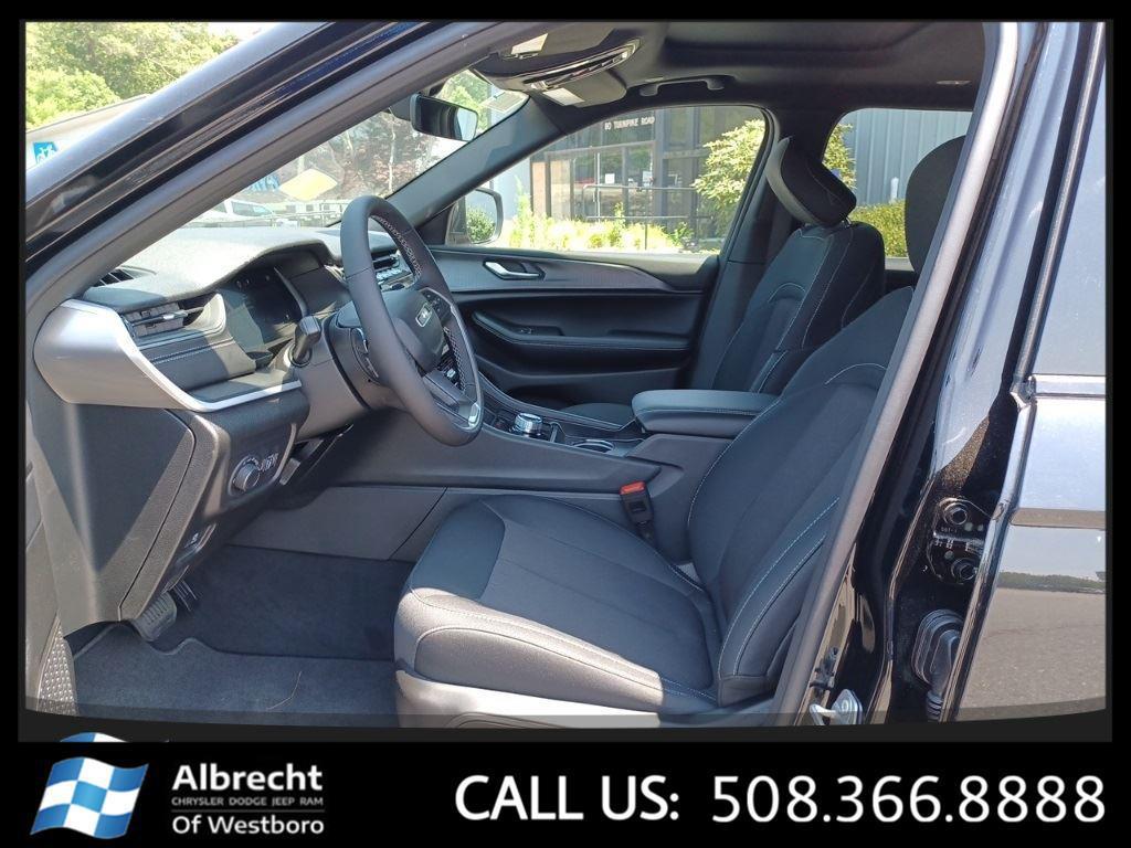 new 2025 Jeep Grand Cherokee L car, priced at $39,517