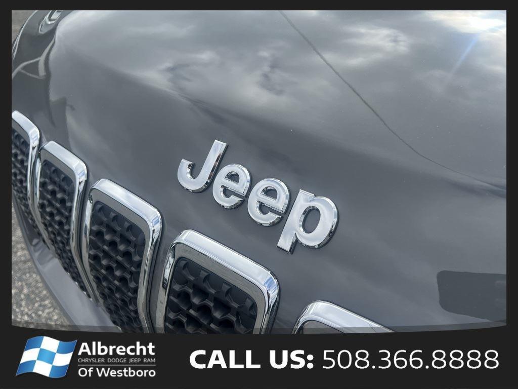 used 2021 Jeep Cherokee car, priced at $23,999