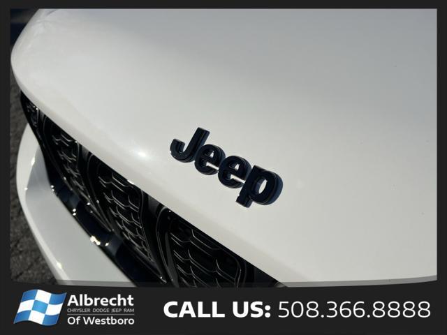 new 2025 Jeep Grand Cherokee car, priced at $49,440