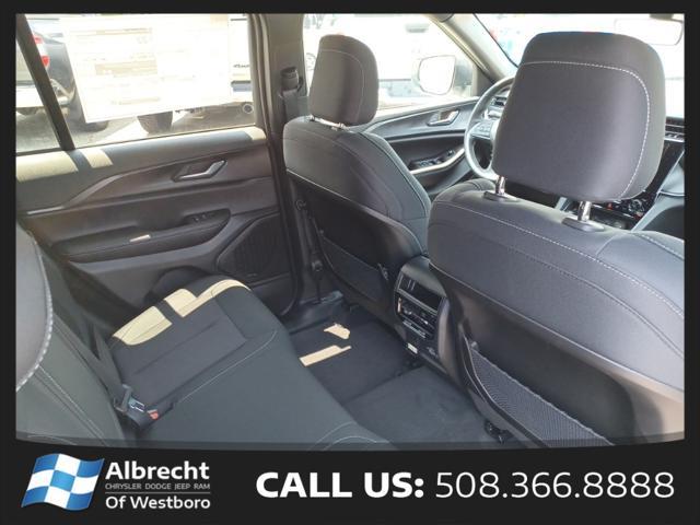 new 2025 Jeep Grand Cherokee car, priced at $35,075