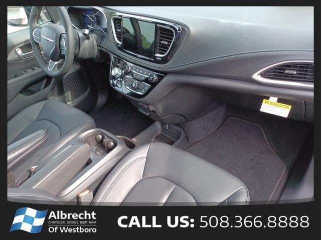 new 2025 Chrysler Pacifica car, priced at $45,510