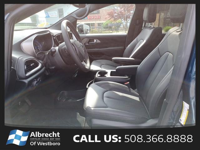 new 2025 Chrysler Pacifica car, priced at $45,510