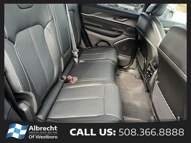 new 2025 Jeep Grand Cherokee car, priced at $57,646
