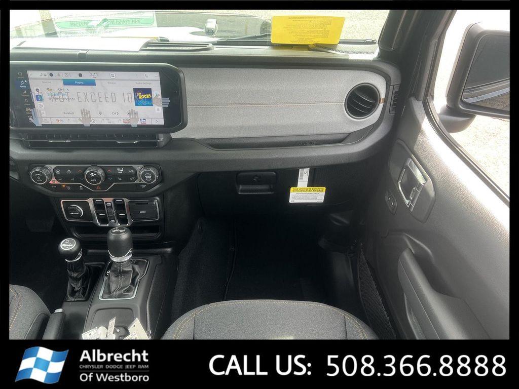 new 2025 Jeep Wrangler car, priced at $44,149