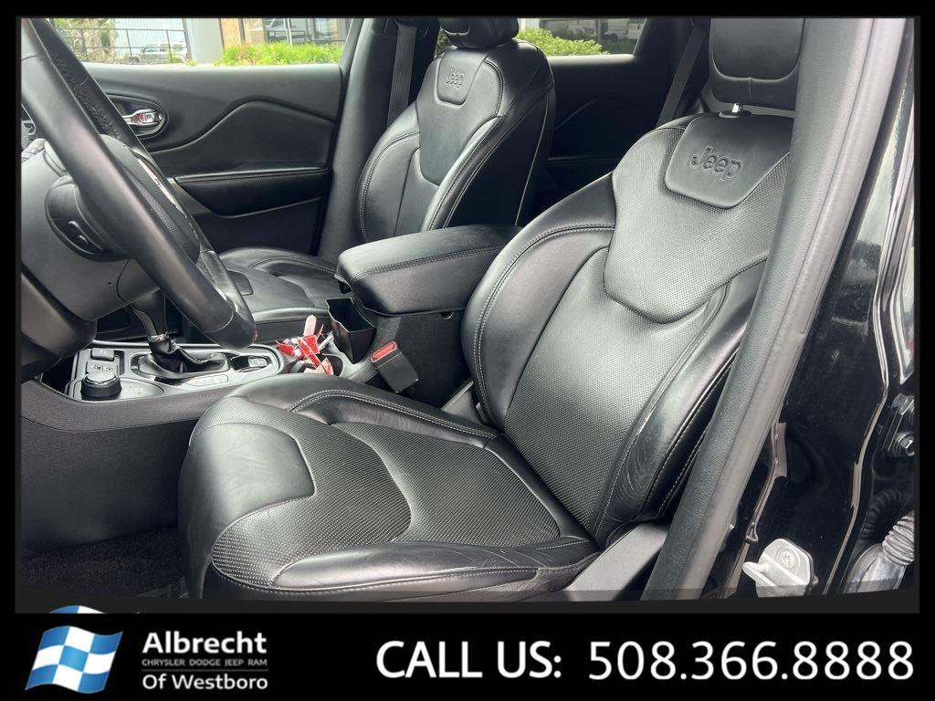 used 2019 Jeep Cherokee car, priced at $18,999