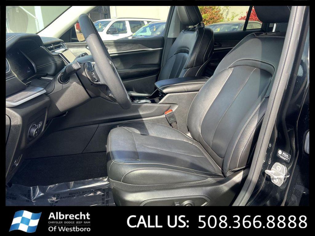 used 2023 Jeep Grand Cherokee car, priced at $30,399